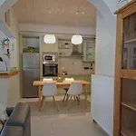 House 'to Abeli'
